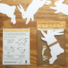 Afbeelding in Gallery-weergave laden, DIY Slinger: huppelend konijn